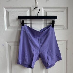 Lululemon Athletica align bike shorts 6”